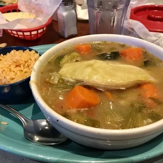 Caldo de Pollo