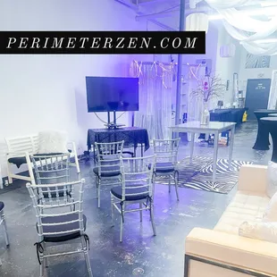 A perfect place for a small and intimate business meeting.