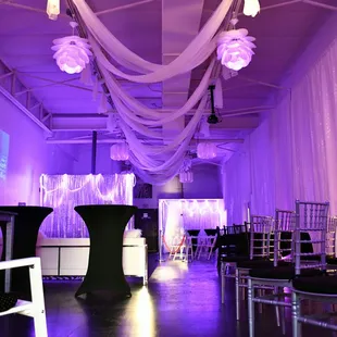 Come In! Vibe and Have Fun!