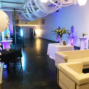 In our white canvas space, the perfect event is easy to embellish.