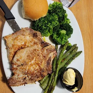 Pork chops with 2 sides