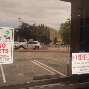 Updates policies! Outdoor seating available for dogs