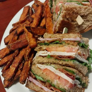 Clubhouse w/sweet potato fries