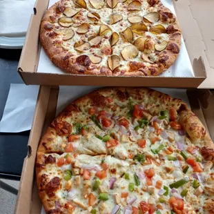 Specialty potato and creamy garlic chicken pizza