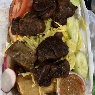 Yuca Con Chicharrón