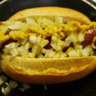 After tasting the polish I knew it had to get a good piece of fresh bread, that's delicious with mustard/onions. KISS works.