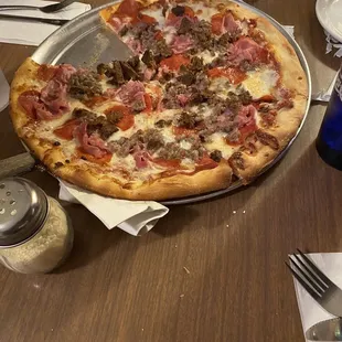 Meatlovers pizza