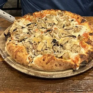 Sausage and mushroom pizza