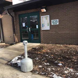 Outside entrance for ice skating