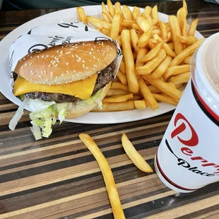 Cheeseburger meal