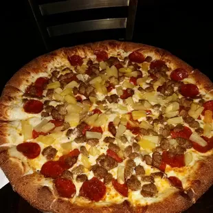 Pepperoni, sausage and pineapple jumbo