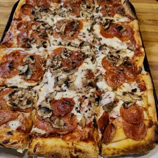Thick crust pepperoni and mushrooms..