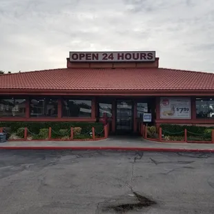 Front shot, open 24/7 - 365!