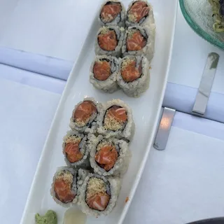 Spicy Crunchy Salmon Maki