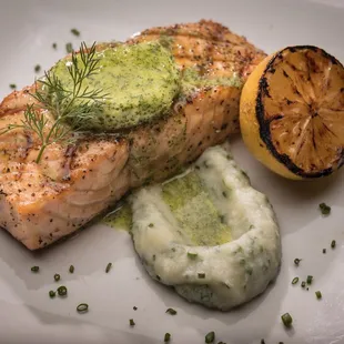 Lemon Dill Grilled Salmon