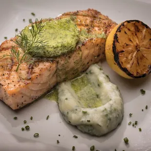 Lemon Dill Grilled Salmon