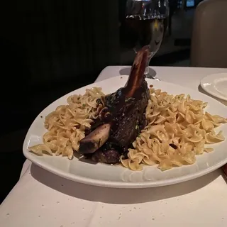 Prime Bone-in Tomahawk Ribeye, 35 OZ* GF, DFM