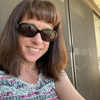 Mindi G.