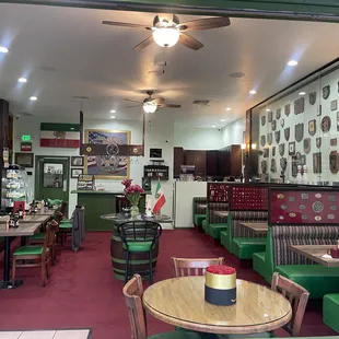 Museum cafe and restaurants