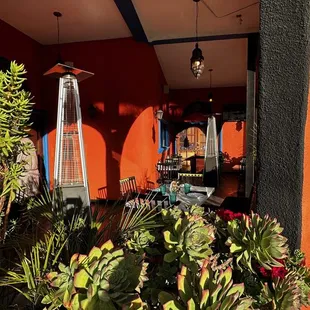 the outside of the restaurant