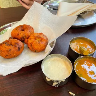 Medhu Vada