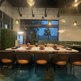 sushi and sashimi, interior