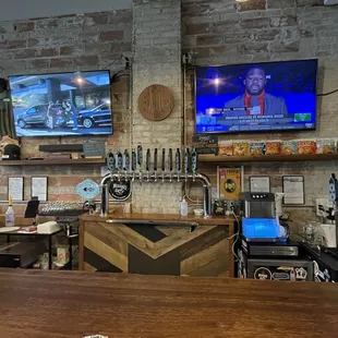 Main bar