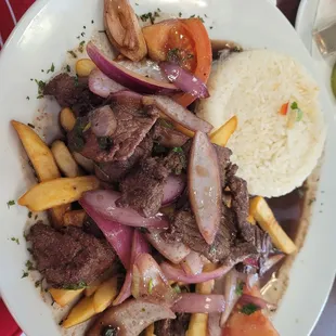 Lomo saltado