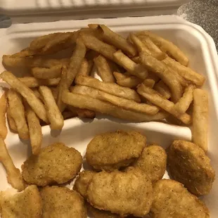 Chicken Nuggets (10) W/ Fries