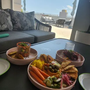 Harissa Hummus Plate