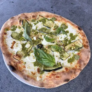 Herb gardens zucchini pizza. New