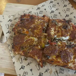 Full kitchen sink pizza (Roman Style)