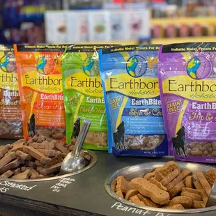 Earthborn Holistic Earthbites are the perfect bite sized treat thats perfect for training!