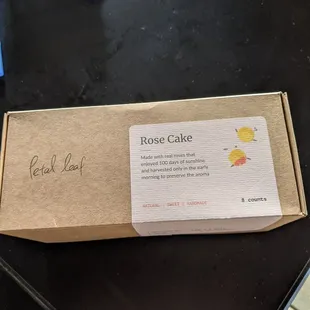 Box of rose cake