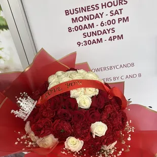 The price was reasonable for 200 roses. They&apos;re high quality and offer me extra balloons for free highly recommend buying florals