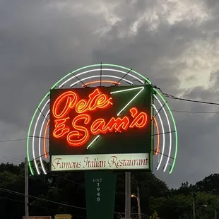 Pete and Pete &amp; Sam 's Famous Italian