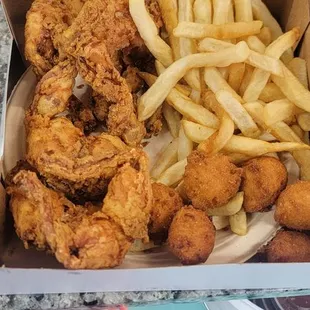 chicken wings, bbq chicken, fried chicken, chicken wings and fried chicken, fried chicken wings, poultry, food, bbq wings, chicken