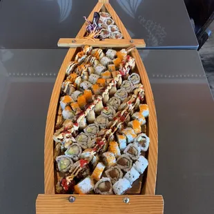 Boat 9 rolls Crunchy roll Fireman roll Best friend roll Mexican roll Spicy tuna roll