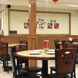 Peter Chang's for take out. Interior photo.