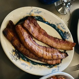 Luger 's Sizzling Bacon