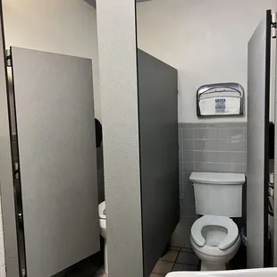 Women&apos;s restroom