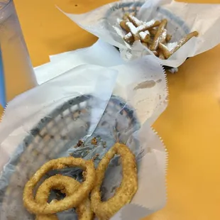 Onion rings and funnel fries