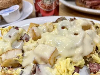 Benji's Deli & Restaurant