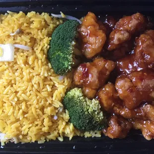 General Tso&apos;s chicken with fried rice
