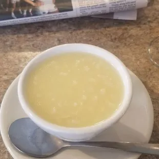 Avgolemono (chicken egg-lemon soup)