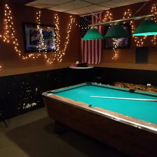 Pool table