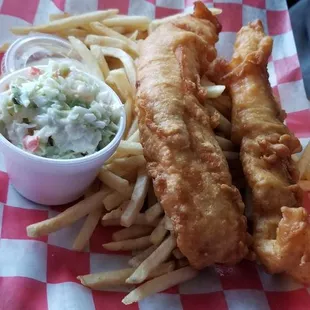 Delicious fish but when asked for extra tartar sauce server never came back