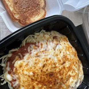 Baked Spaghetti with Mozzarella Cheese (comes with salad)