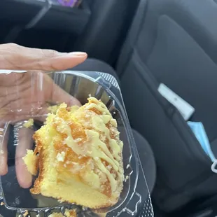 Lemon pound cake