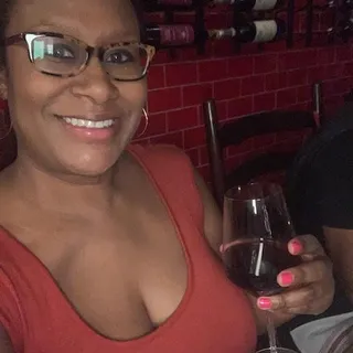 Toni D.